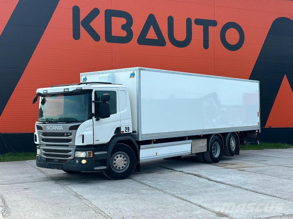 Scania P 370 6x2*4 RETARDER / BOX L=8451 mm Camiones con caja de remolque