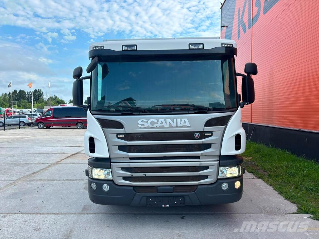 Scania P 370 6x2*4 RETARDER / BOX L=8451 mm Camiones con caja de remolque
