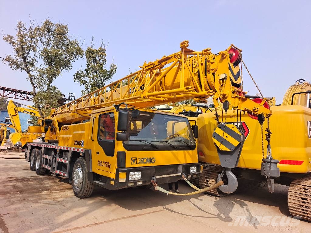 XCMG 25 Ton Truck Mounted Crane China Largest Supplier Grúas de oruga