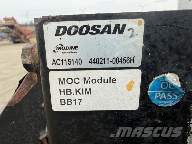 Doosan DL 300-5 USED COOLER 散热器