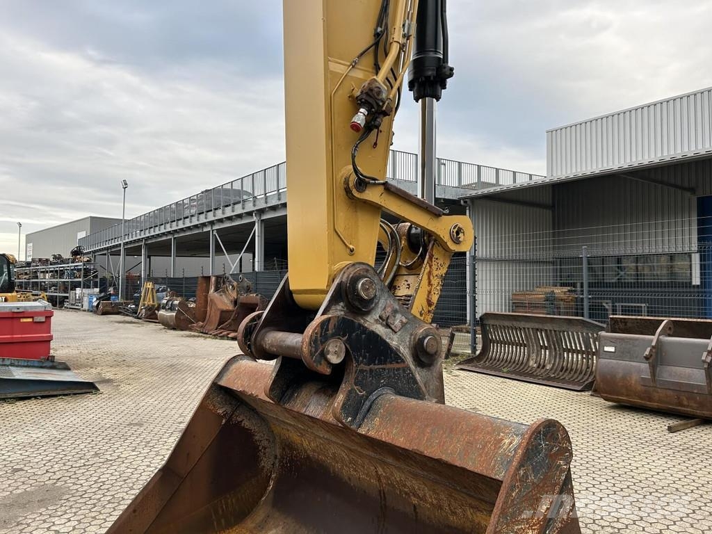 CAT 336-08B Gravemaskiner på larvebånd