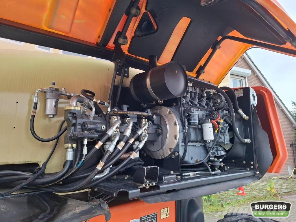 JLG 1200SJP Telescopic boom lifts