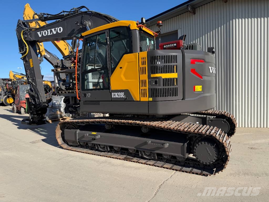 Volvo ECR 235 E Roomikekskavaatorid