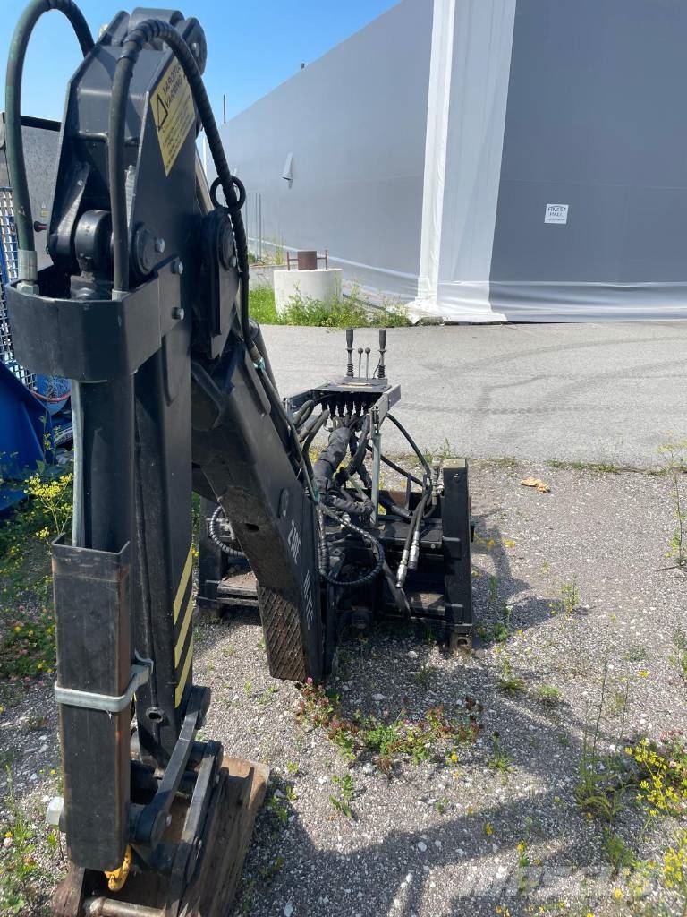 CAT 236 Ładowarki burtowe