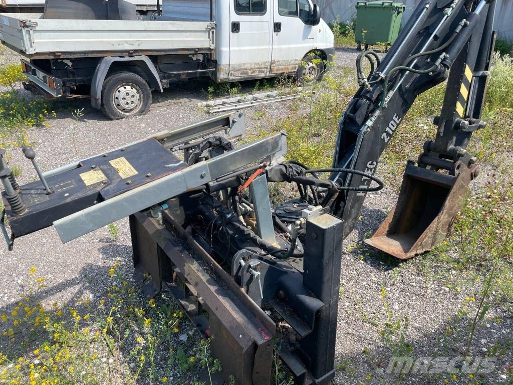 CAT 236 Ładowarki burtowe