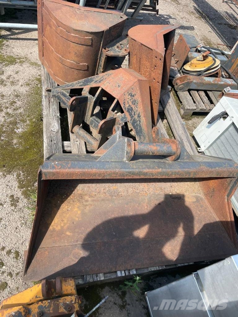 CAT 236 Ładowarki burtowe