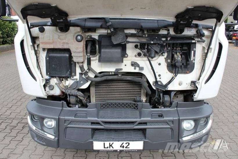 Renault D 240 -R--017 Camion frigorifique