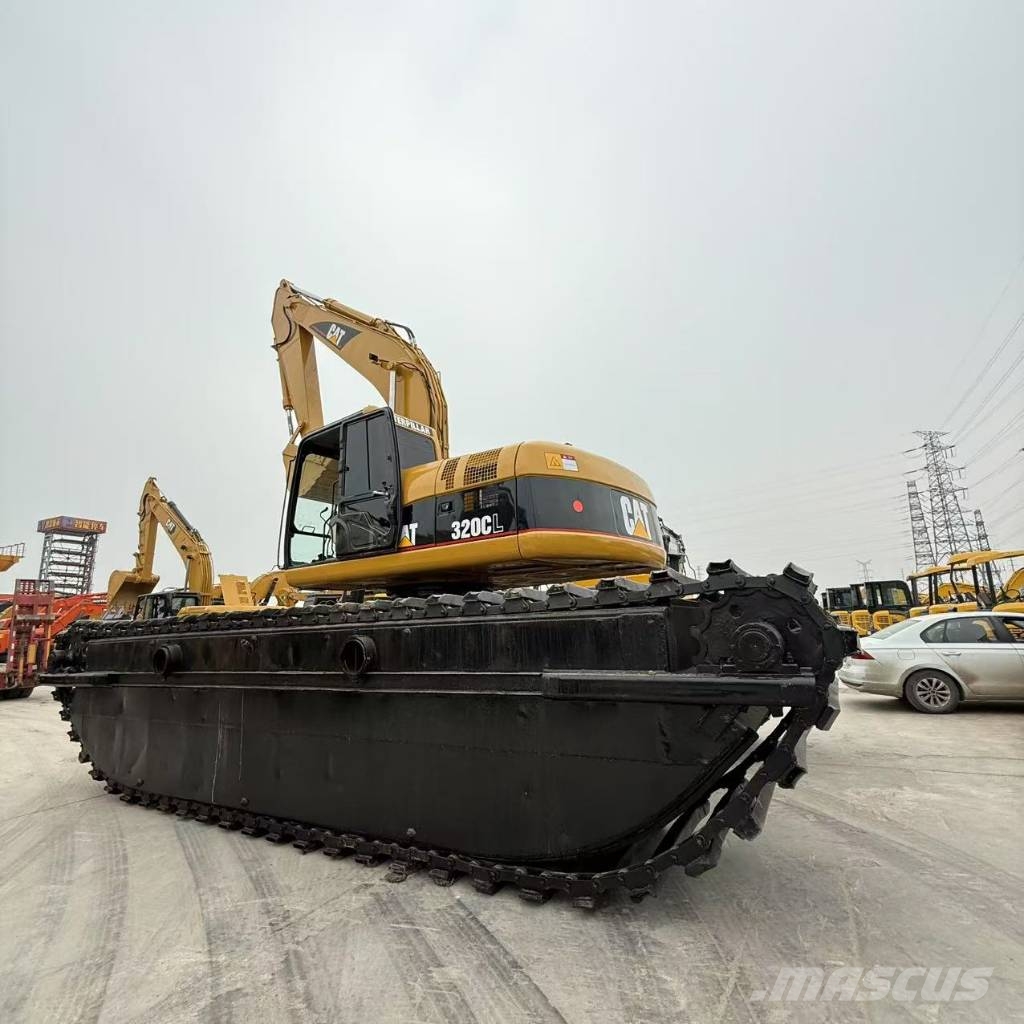 CAT 320 C L Amphibious Excavator 水陸兩用挖掘機