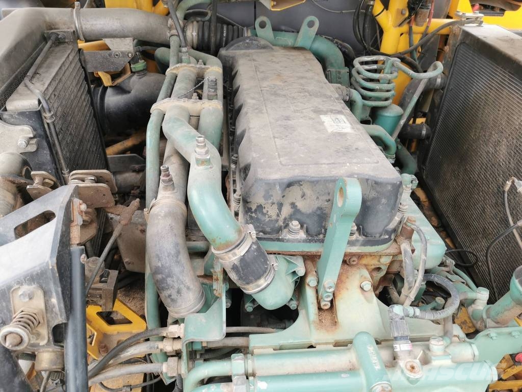 Volvo A 30 D / A30D + tailgate *only 21530 hrs* Articulated Haulers