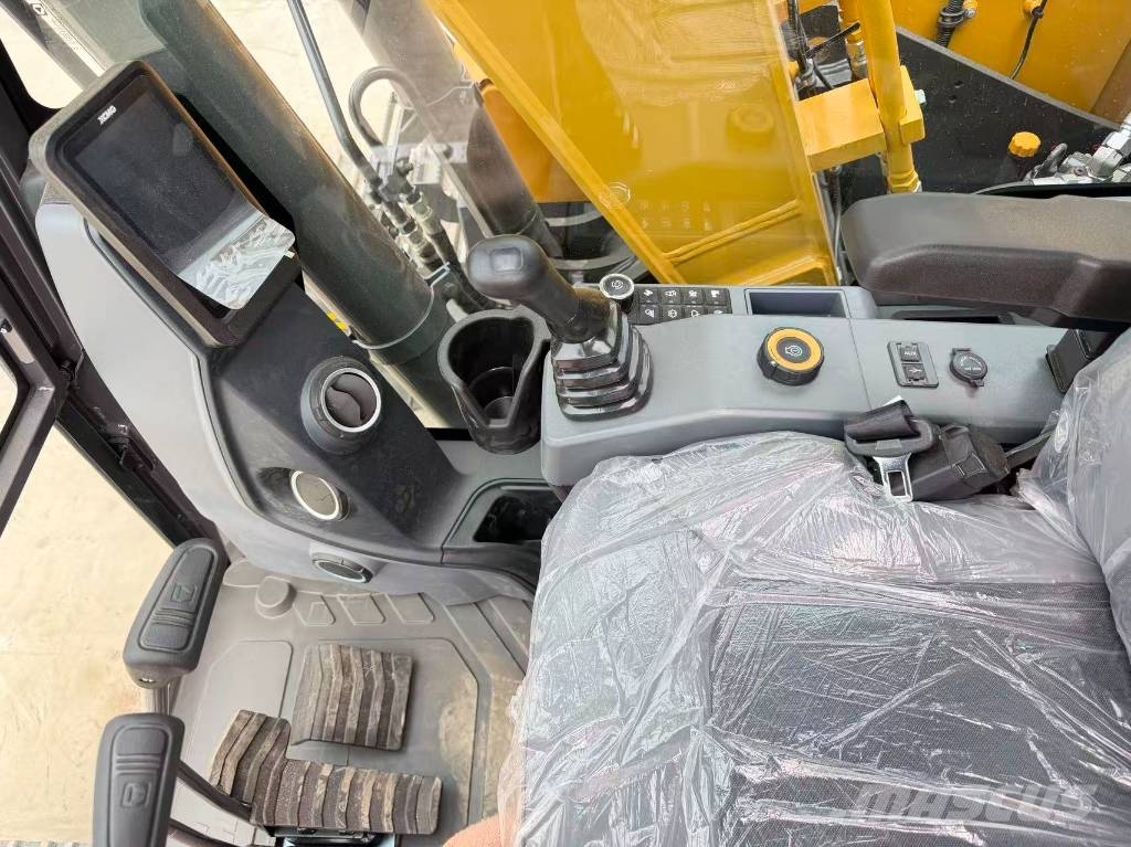 XCMG XE 135 GA Midi excavators 7t - 12t