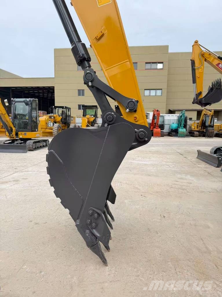 XCMG XE 135 GA Midi excavators 7t - 12t