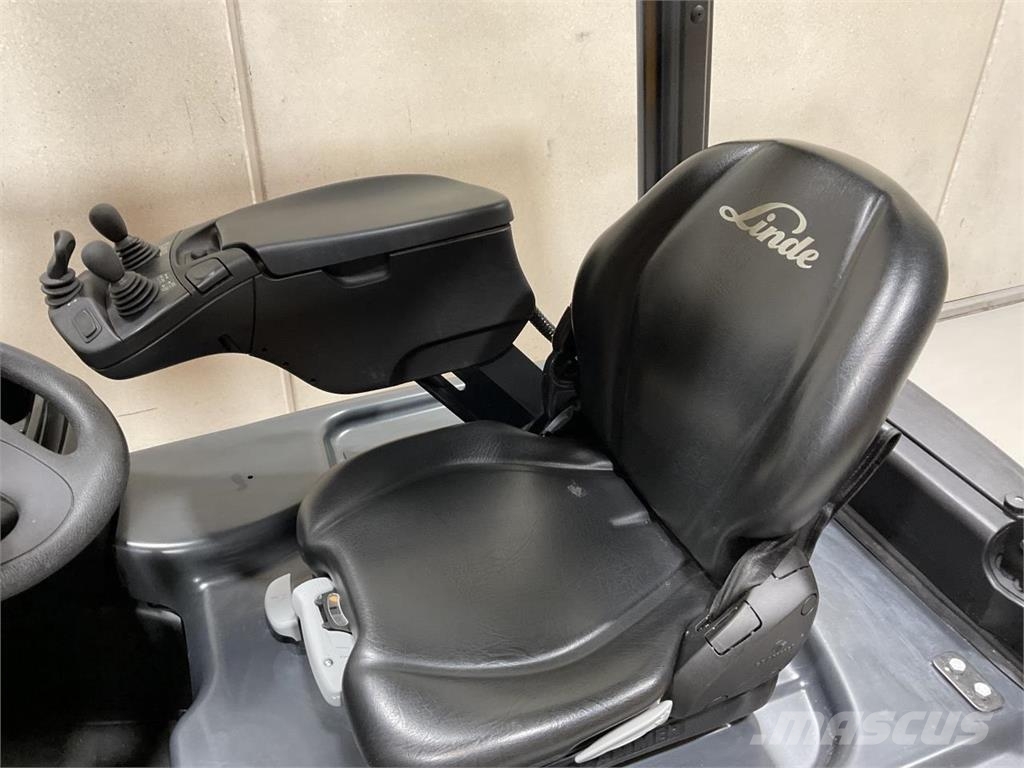 Linde E20-02 电动叉车