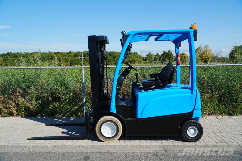 Yale ERP25VL | 2016 شاحنات ذات رافعات شوكية تعمل بالكهرباء