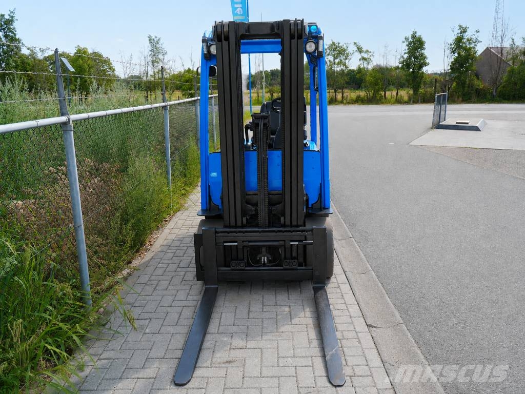 Yale ERP25VL | 2016 شاحنات ذات رافعات شوكية تعمل بالكهرباء