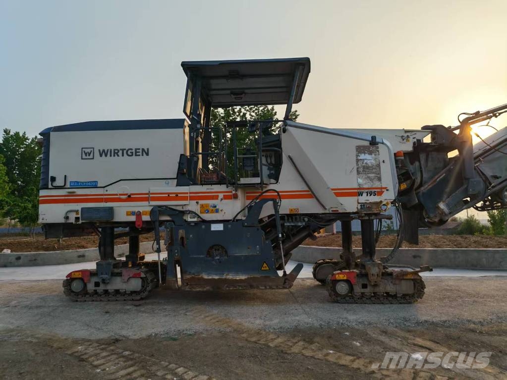 Wirtgen W 195 P Asphalt cold milling machines