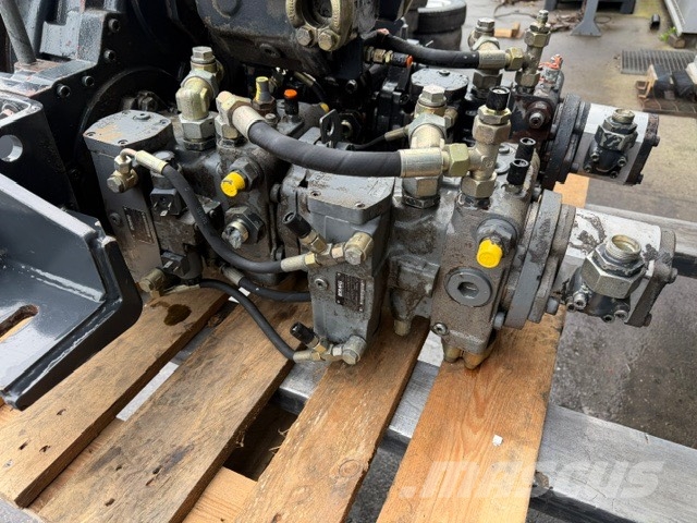 Bomag BC 772 RB used hydraulic pump complet Уплотнители для закладки отходов
