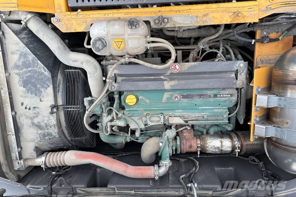 Volvo EW160 E, Makin 3D, Endast 3084H, Humus 8T Ratasekskavaatorid