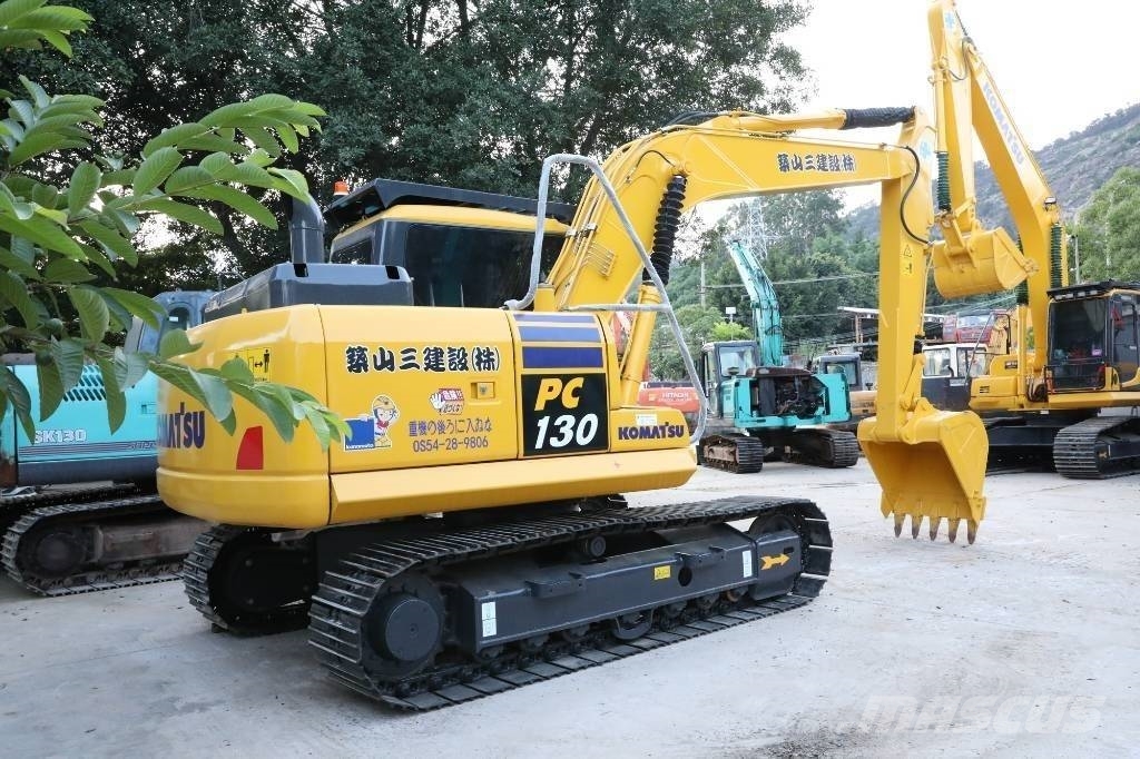 Komatsu PC 130-7 حفارات زحافة
