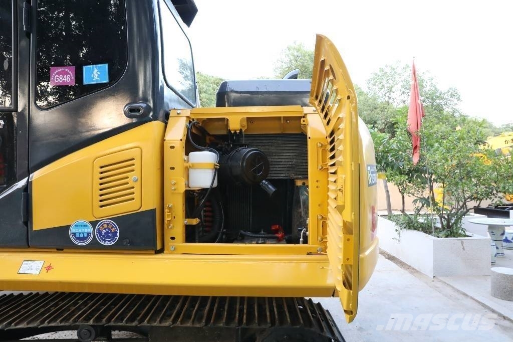 Komatsu PC 130-7 حفارات زحافة