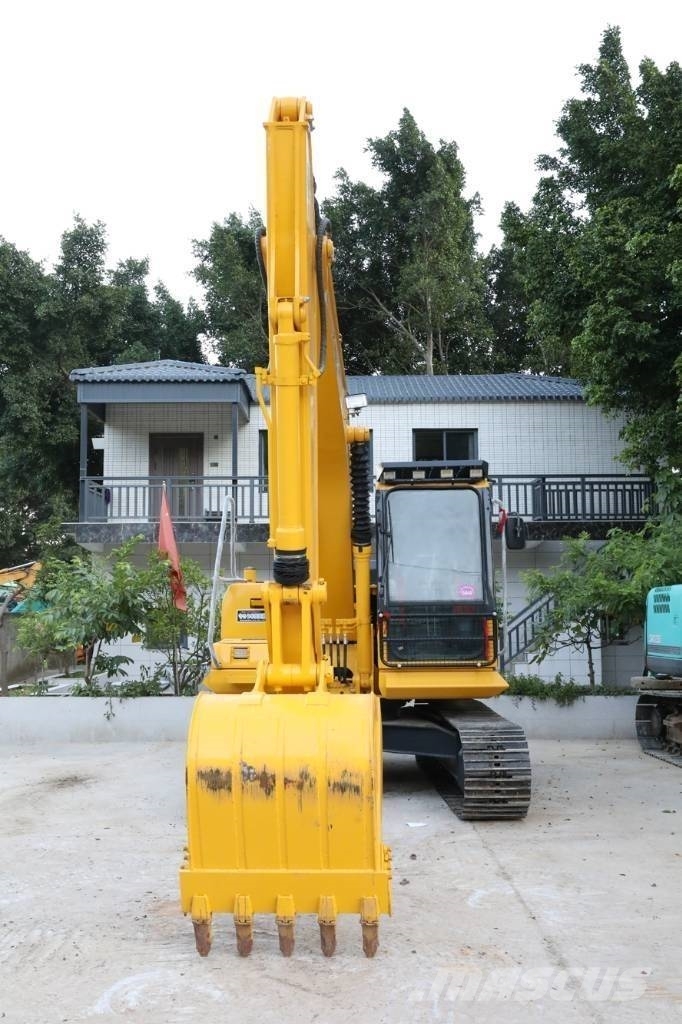 Komatsu PC 130-7 حفارات زحافة