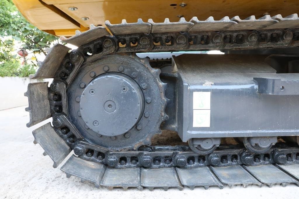 Komatsu PC 130-7 حفارات زحافة