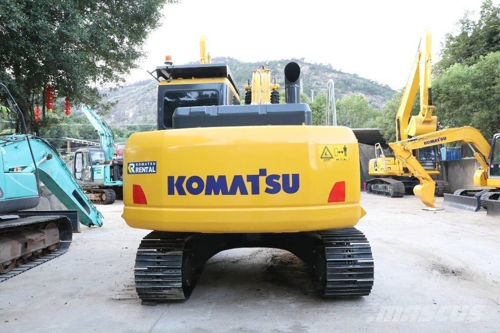 Komatsu PC 130-7 حفارات زحافة