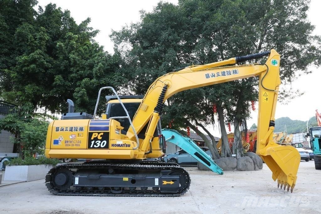 Komatsu PC 130-7 حفارات زحافة