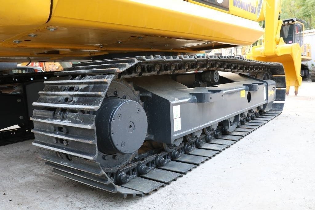 Komatsu PC 130-7 حفارات زحافة
