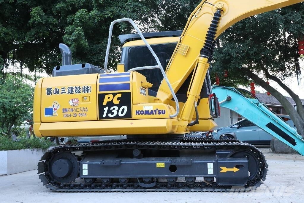 Komatsu PC 130-7 حفارات زحافة
