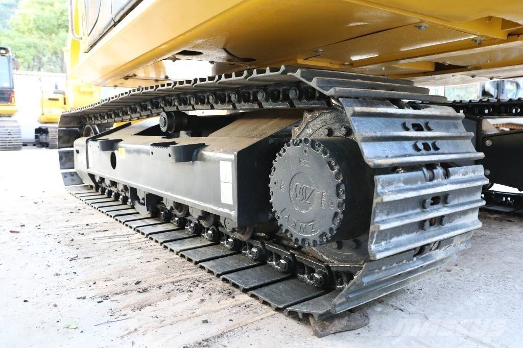 Komatsu PC 130-7 حفارات زحافة