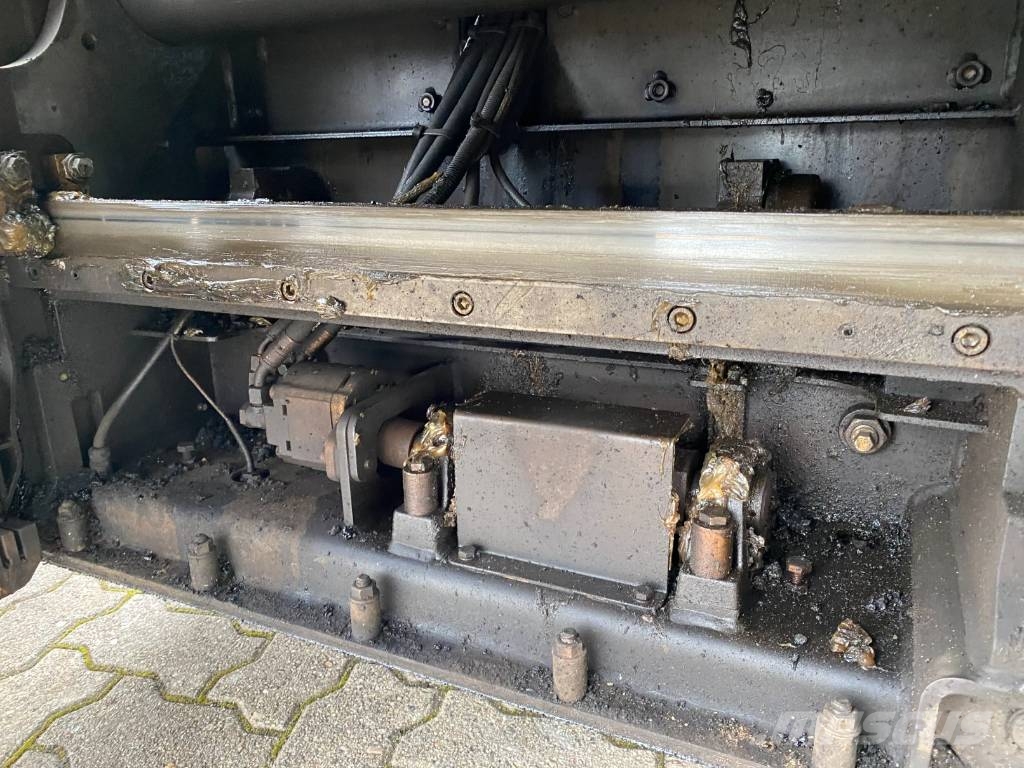 Vögele SUPER 1300-3I Asfaldilaoturid