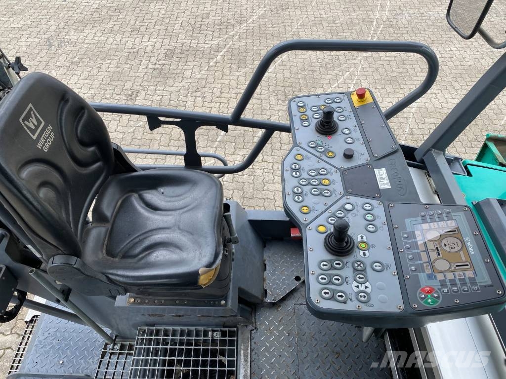 Vögele SUPER 1300-3I Asfaldilaoturid