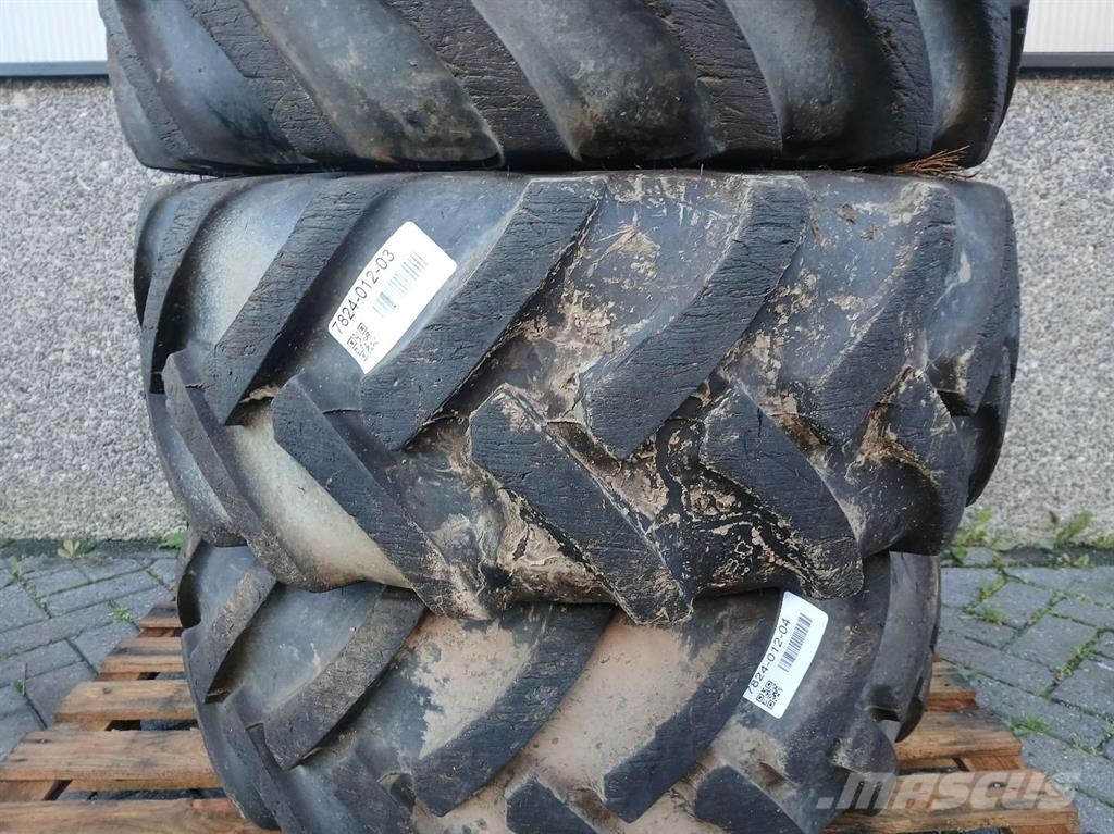 Mitas 325/70R18-Tire/Reifen/Band Pneus, rodas e aros
