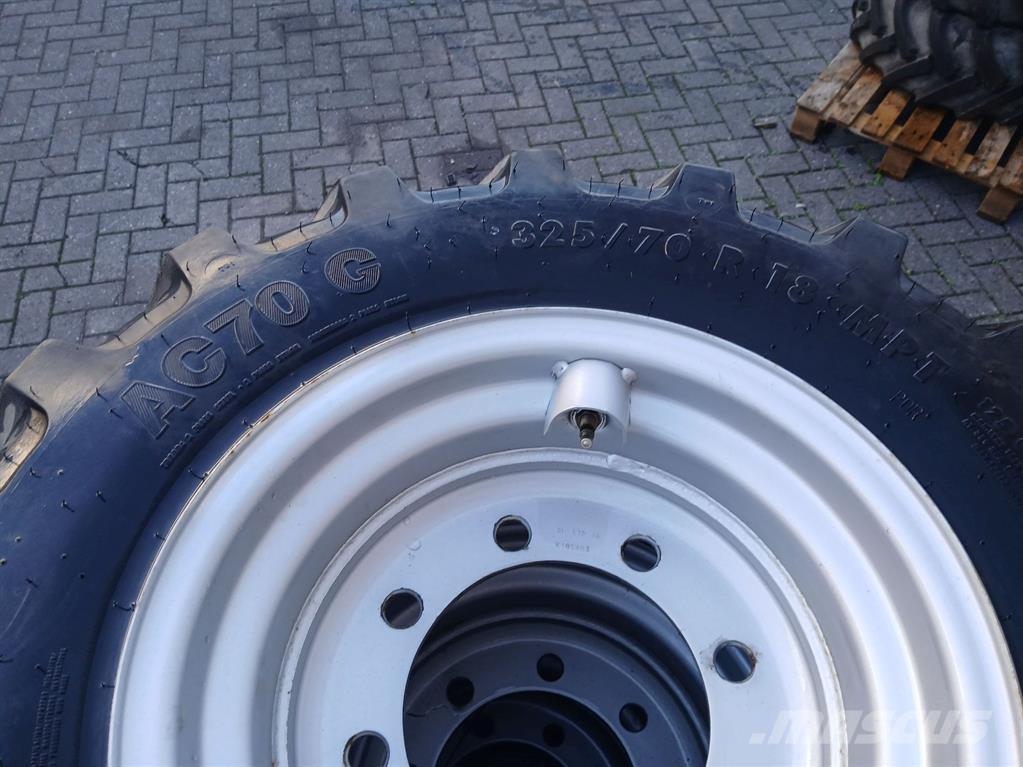 Mitas 325/70R18-Tire/Reifen/Band Pneus, rodas e aros
