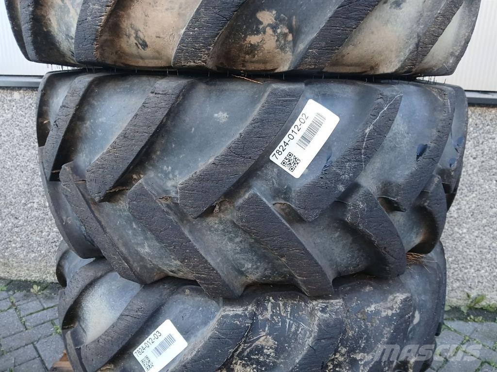 Mitas 325/70R18-Tire/Reifen/Band Pneus, rodas e aros