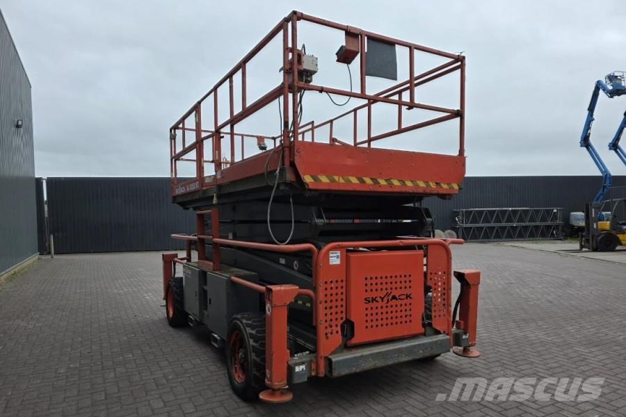 SkyJack SJ9250RT Diesel, 4x4 Drive, 17.2m Working Height, Plataformas tijera