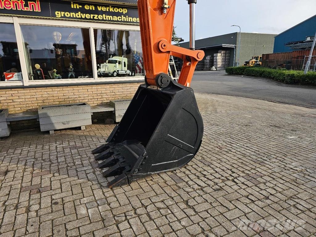 Hitachi EX215LC-5G Koparki gąsienicowe