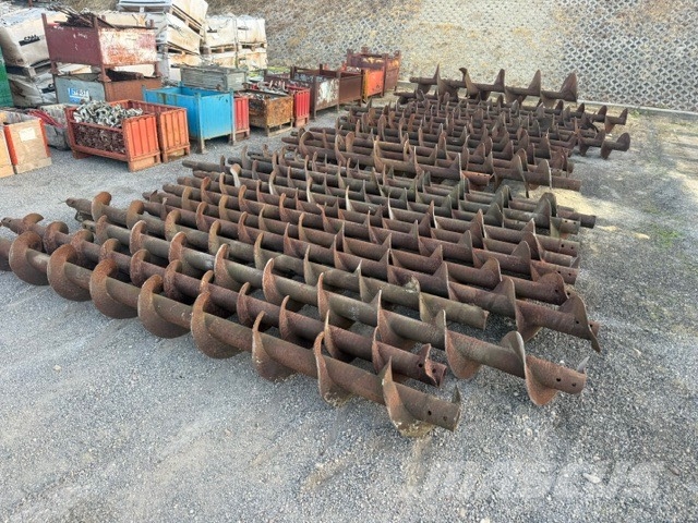 Bauer WAMET WIERTŁA SZNEKI ŚWIDRU 180MM Drilling equipment accessories and spare parts