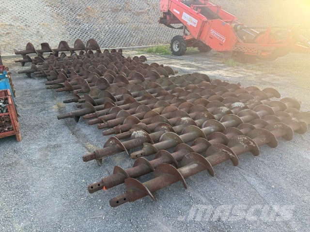 Bauer WAMET WIERTŁA SZNEKI ŚWIDRU 180MM Drilling equipment accessories and spare parts