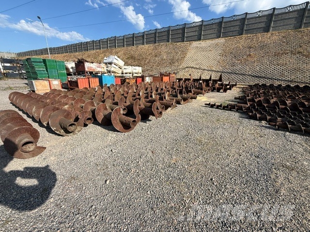 Bauer WAMET WIERTŁA SZNEKI ŚWIDRU 180MM Drilling equipment accessories and spare parts