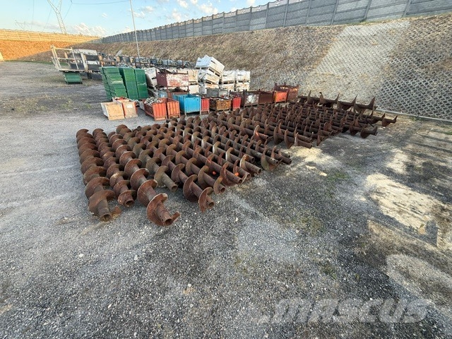 Bauer WAMET WIERTŁA SZNEKI ŚWIDRU 180MM Drilling equipment accessories and spare parts