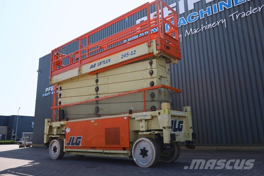 JLG SL245-12 Diesel, 4x4x4 Drive, 26.5m Working Height Scheren-Arbeitsbühnen