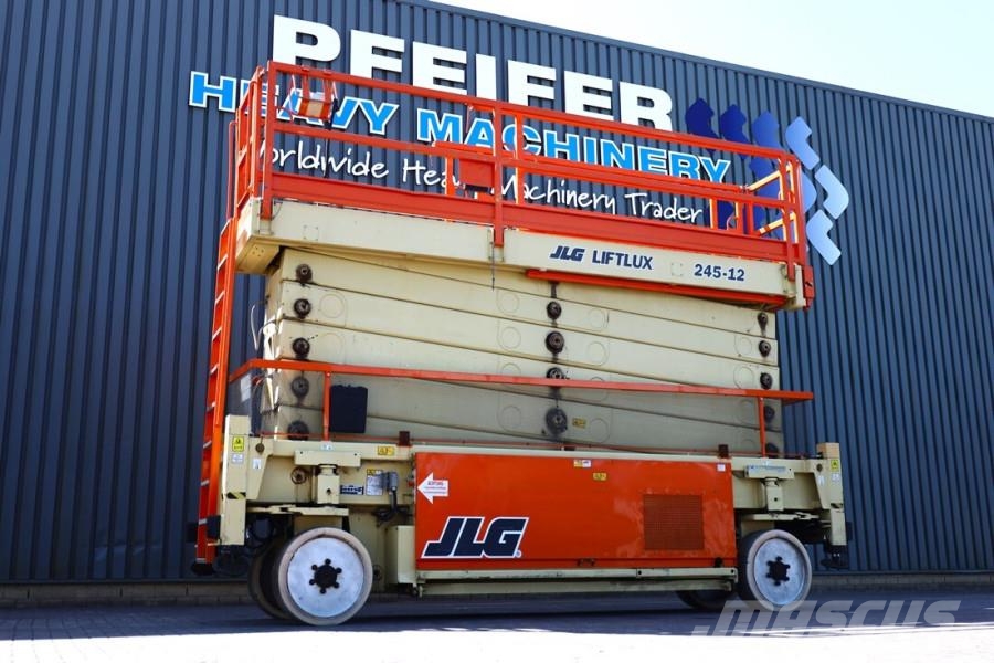 JLG SL245-12 Diesel, 4x4x4 Drive, 26.5m Working Height Scheren-Arbeitsbühnen