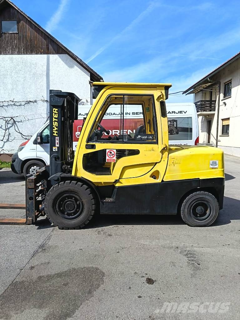 Hyster H5.0FT BOČNI POMIK - POZICIONER - ZAPRTA KABINA Diesel forklifts