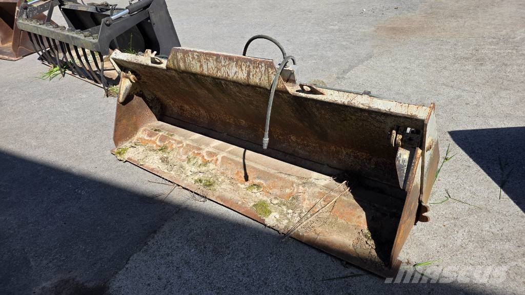 John Deere 3420 Lauksaimniecības pacēlāji
