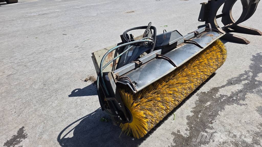 John Deere 3420 Lauksaimniecības pacēlāji