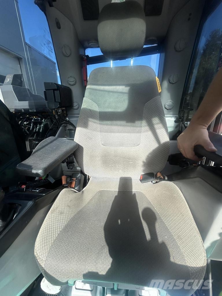Volvo EWR150E Bageri na kotačima