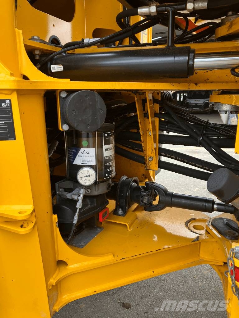 JCB 435S Kolesni nakladalci