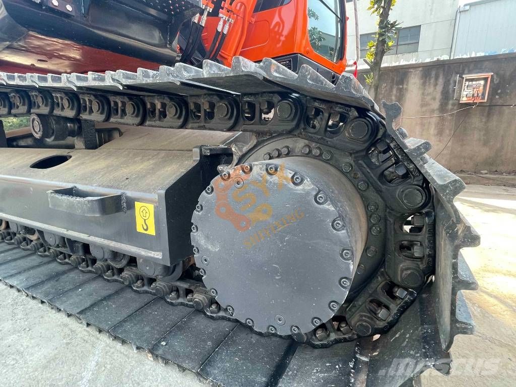 Doosan DX 225 LCA Raupenbagger