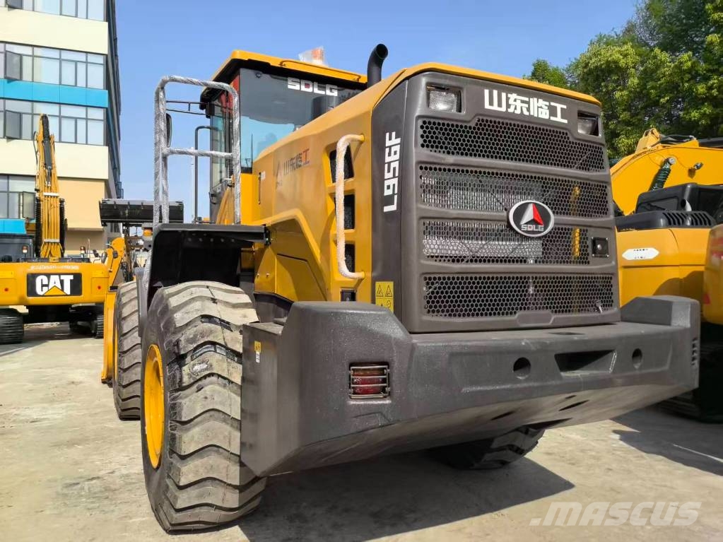 SDLG LG956F Gumikerekes homlokrakodók